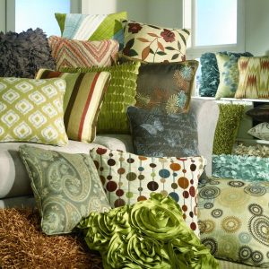 Pillows & Throws